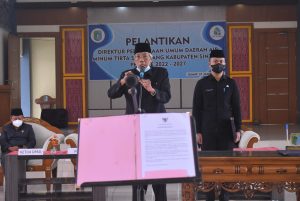 Doktor Jane Dilantik Kembali Sebagai Direktur Perumdam Tirta Senentang.