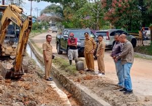 Kades Baning Apresiasi Gubernur Kalbar Terjun Langsung Tinjau Ke Lapangan