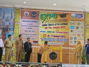 Kadis Pendidikan Sintang Apresiasi SMA Panca Setya Gelar Ekspo Pendidikan.
