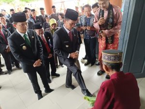 Di Hari Pertama Masuk Kerja, Bala-Ronny Bertemu Jajaran Pemkab Sintang, Ajak Kerjasama dan Jalin Komunikasi Yang Baik.