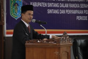 Jarot-Melki Resmi Serahkan Jabatan Kepada Bala-Ronny di DPRD Kabupaten Sintang