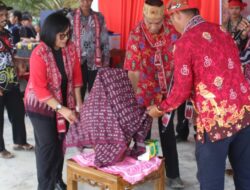 Kadisporapar Sintang Hadiri Gawai Dayak di Pagal Baru